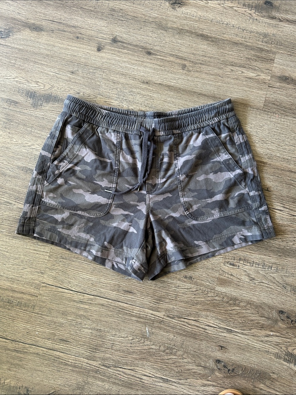 Athleta|Camo Farallon Drawstring Shorts - Olive Green sz 12T